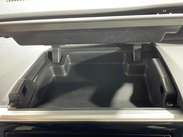 ステップワゴンスパーダ ｅ：ＨＥＶスパーダ　Ｇ・ＥＸ　ホンダセンシング　純正９型ナビ　全周囲カメラ　両側パワースライドドア　シートヒーター　衝突軽減ブレーキ　レーダークルコン　パーキングアシスト　パーキングセンサー　電動パーキングブレーキ　ＥＴＣ２．０　フルセグＴＶ（47枚目）