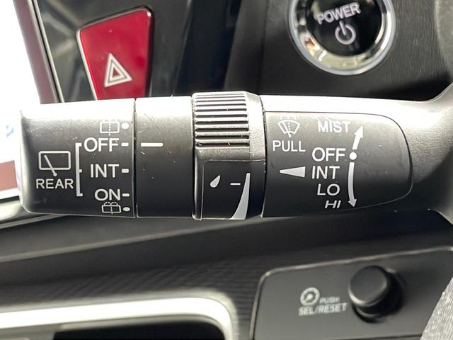 ステップワゴンスパーダ ｅ：ＨＥＶスパーダ　Ｇ・ＥＸ　ホンダセンシング　純正９型ナビ　全周囲カメラ　両側パワースライドドア　シートヒーター　衝突軽減ブレーキ　レーダークルコン　パーキングアシスト　パーキングセンサー　電動パーキングブレーキ　ＥＴＣ２．０　フルセグＴＶ（55枚目）