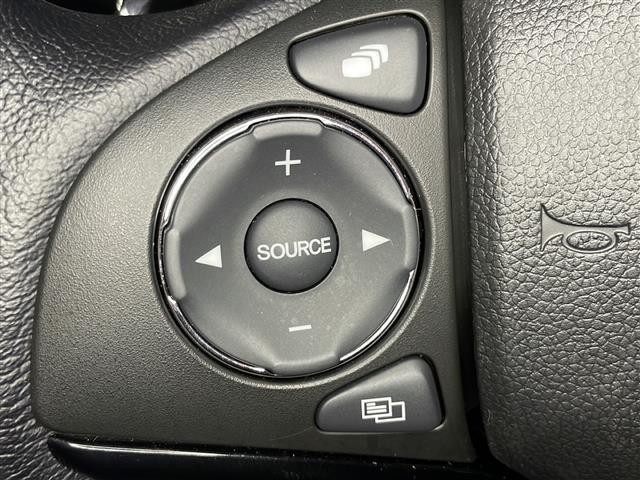 ヴェゼル ハイブリッド　純正ナビ　バックカメラ　レーダークルーズコントロール　パドルシフト　チップアップシート　レーンキープ　　オートライト　衝突軽減システム　ＬＥＤヘッドランプ　フォグランプ　Ｂｌｕｅｔｏｏｔｈ　ＥＴＣ（8枚目）