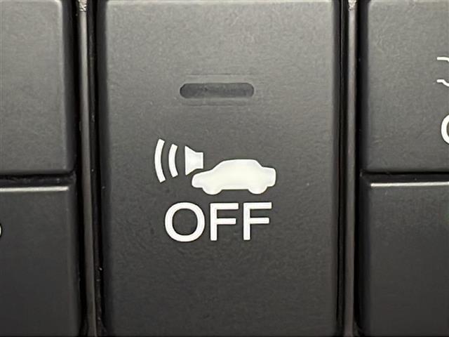 ヴェゼル ハイブリッド　純正ナビ　バックカメラ　レーダークルーズコントロール　パドルシフト　チップアップシート　レーンキープ　　オートライト　衝突軽減システム　ＬＥＤヘッドランプ　フォグランプ　Ｂｌｕｅｔｏｏｔｈ　ＥＴＣ（9枚目）