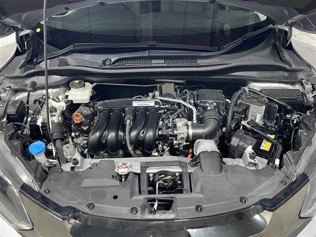 ヴェゼル ハイブリッド　純正ナビ　バックカメラ　レーダークルーズコントロール　パドルシフト　チップアップシート　レーンキープ　　オートライト　衝突軽減システム　ＬＥＤヘッドランプ　フォグランプ　Ｂｌｕｅｔｏｏｔｈ　ＥＴＣ（26枚目）