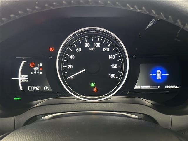 ヴェゼル ハイブリッド　純正ナビ　バックカメラ　レーダークルーズコントロール　パドルシフト　チップアップシート　レーンキープ　　オートライト　衝突軽減システム　ＬＥＤヘッドランプ　フォグランプ　Ｂｌｕｅｔｏｏｔｈ　ＥＴＣ（29枚目）