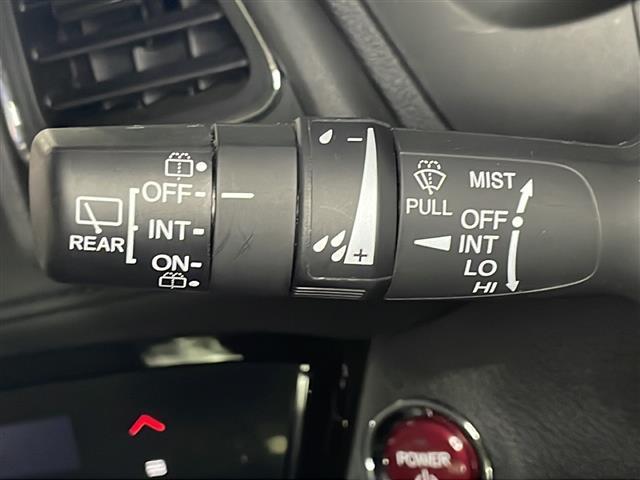 ヴェゼル ハイブリッド　純正ナビ　バックカメラ　レーダークルーズコントロール　パドルシフト　チップアップシート　レーンキープ　　オートライト　衝突軽減システム　ＬＥＤヘッドランプ　フォグランプ　Ｂｌｕｅｔｏｏｔｈ　ＥＴＣ（32枚目）