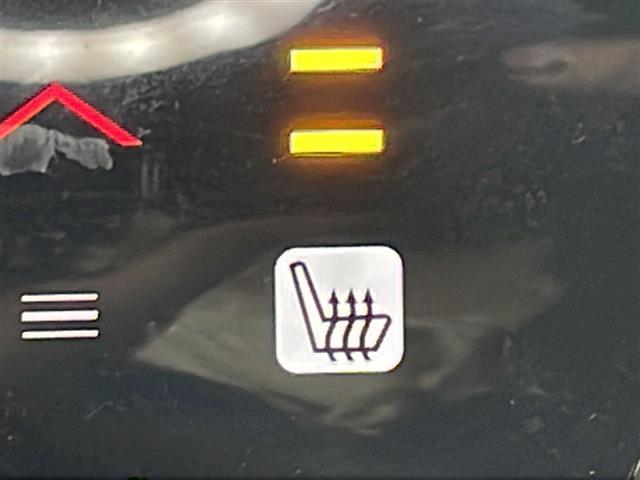 ヴェゼル ハイブリッドＺ・ホンダセンシング　禁煙　純正８型ナビ　バックカメラ　シートヒーター　衝突軽減ブレーキ　レーダークルコン　レーンキープアシスト　誤発進抑制機能　ＬＥＤヘッドランプ　オートライト　フルセグＴＶ　純正１７インチＡＷ　ＥＴＣ（6枚目）