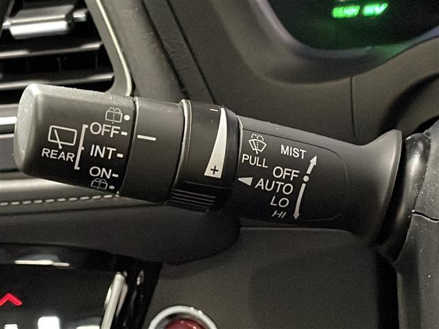 ヴェゼル ハイブリッドＺ・ホンダセンシング　禁煙　純正８型ナビ　バックカメラ　シートヒーター　衝突軽減ブレーキ　レーダークルコン　レーンキープアシスト　誤発進抑制機能　ＬＥＤヘッドランプ　オートライト　フルセグＴＶ　純正１７インチＡＷ　ＥＴＣ（37枚目）