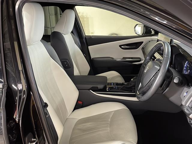 クラウンハイブリッド RSアドバンス 白革 純正12.3型ナビ レーダークルコン パワーシート シートベンチレーション 3眼LED 衝突軽減ブレーキ ヘッドアップディスプレイ 電動パーキングブレーキ Blu-ray フルセグ ETC(14枚目)