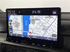 【Ｈｏｎｄａ純正ナビゲーション（Ｈｏｎｄａ　ＣＯＮＮＥＣＴ対応）】通信により地図が自動で更新され、車内Ｗｉ−Ｆｉでスマホやタブレット、ゲーム機なども楽しめます。 4