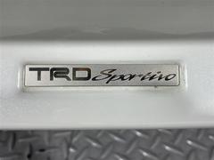 【ＴＲＤ】トヨタの純正エアロ（ドレスアップパーツ）が装着されています！通常のボディと比べて、迫力のあるフォルムをお楽しみください。 6