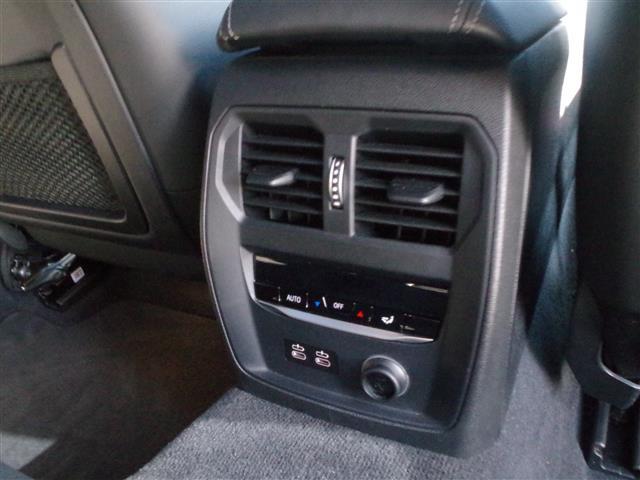 3シリーズ 320d xDrive Mスポーツ ハイラインPKG インテリジェントセーフティ LDW LCW ACC純正HDDナビ社外TVチュー ナー バックカメラ PDC 黒革シートパワーシート シートヒーター ヘッドアップD LEDライト(16枚目)