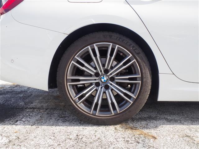 3シリーズ 320d xDrive Mスポーツ ハイラインPKG インテリジェントセーフティ LDW LCW ACC純正HDDナビ社外TVチュー ナー バックカメラ PDC 黒革シートパワーシート シートヒーター ヘッドアップD LEDライト(31枚目)