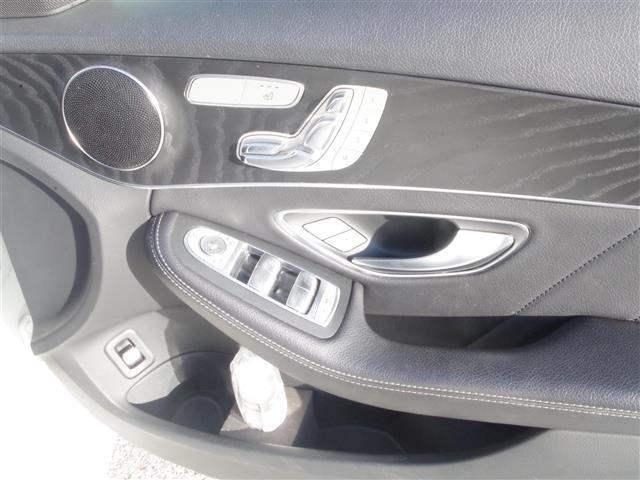 Cクラス C200 4マチックアバンギャルド AMGライン アクティブブレーキアシストレーンチェンジアシストブラインドスポットアテンションアシスト純正HDDナビフルセグTVバックカメラDSRC黒革シートパワーシートシートヒーターエアサスマルチビームLED(8枚目)