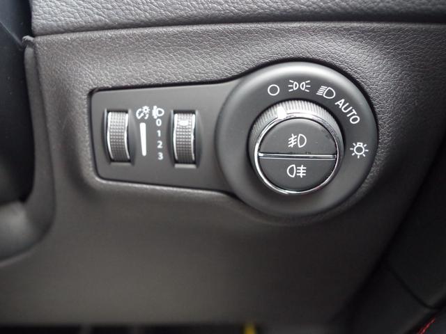 ジープ・コンパス トレイルホーク 純正メモリナビ 社外DVD DSRC ACC LKA BSM バックカメラ PDC 前後ドラレコ キセノンライト アクティブパークセンス(20枚目)