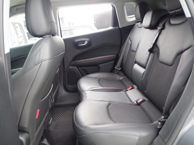 ジープ・コンパス トレイルホーク 純正メモリナビ 社外DVD DSRC ACC LKA BSM バックカメラ PDC 前後ドラレコ キセノンライト アクティブパークセンス(36枚目)