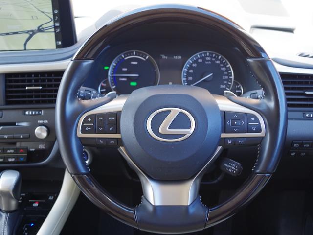 ＲＸ ＲＸ４５０ｈＬ　ホワイトレザーシート　レーダークルーズコントロール　Ｌｅｘｕｓ　Ｓａｆｅｔｙ　Ｓｙｓｔｅｍ＋　三眼ＬＥＤ　ＳＲ　ＨＵＤ　全周囲カメラ　ＥＴＣ　ドラレコ　フルセグＴＶ　シートヒーター　前席シートエアコン（7枚目）