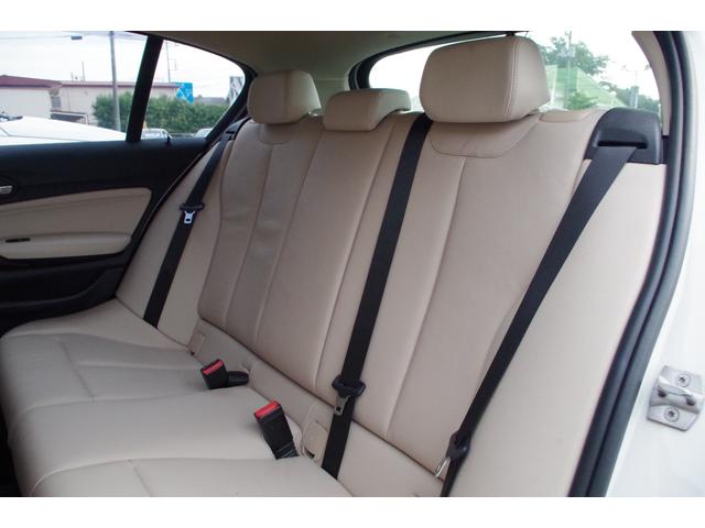１シリーズ １１８ｄ　ファッショニスタ　特別仕様車　オイスターレザーシート　アダプティブクルーズコントロール　インテリジェントセーフティ　パークディスタンスコントロール　コンフォートアクセス　バックカメラ　純正ナビ　ドラレコ　ＥＴＣ（30枚目）