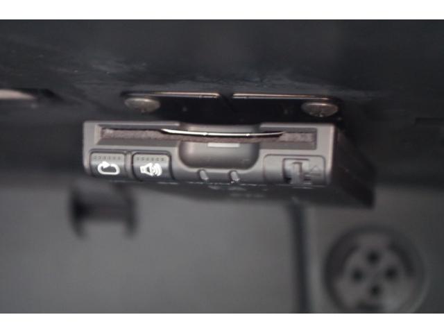 ＭＩＮＩ ワン　バックカメラ　パークディスタンスＣ　Ｂｌｕｅｔｏｏｔｈ　ワンセグ　ｉＤｒｉｖｅナビ　ＥＴＣ　オートライト　社外１６インチＡＷ　フロントフォグ　アイドリングストップ　横滑り防止装置　ＭＴモード付（14枚目）