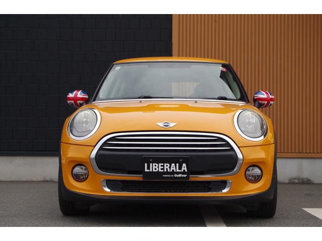 ＭＩＮＩ ワン　バックカメラ　パークディスタンスＣ　Ｂｌｕｅｔｏｏｔｈ　ワンセグ　ｉＤｒｉｖｅナビ　ＥＴＣ　オートライト　社外１６インチＡＷ　フロントフォグ　アイドリングストップ　横滑り防止装置　ＭＴモード付（29枚目）
