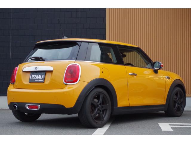 ＭＩＮＩ ワン　バックカメラ　パークディスタンスＣ　Ｂｌｕｅｔｏｏｔｈ　ワンセグ　ｉＤｒｉｖｅナビ　ＥＴＣ　オートライト　社外１６インチＡＷ　フロントフォグ　アイドリングストップ　横滑り防止装置　ＭＴモード付（34枚目）