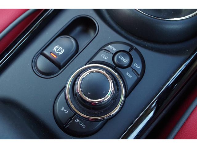 MINI クーパーD クラブマン レッドレザー調カバー アダプティブクルーズコントロール インテリジェントセーフティ ペッパーパッケージ パークディスタンコントロール コンフォートアクセス バックカメラ iDriveナビ ETC(15枚目)