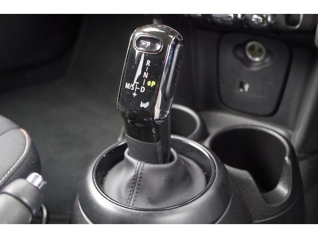 ＭＩＮＩ クーパー　アダプティブクルーズコントロール　インテリジェントセーフティ　ペッパーパッケージ　ヘッドアップディスプレイ　パークディスタンスコントロール　バックカメラ　純正ナビ　ドラレコ　ＥＴＣ　ＬＥＤヘッドライト（14枚目）