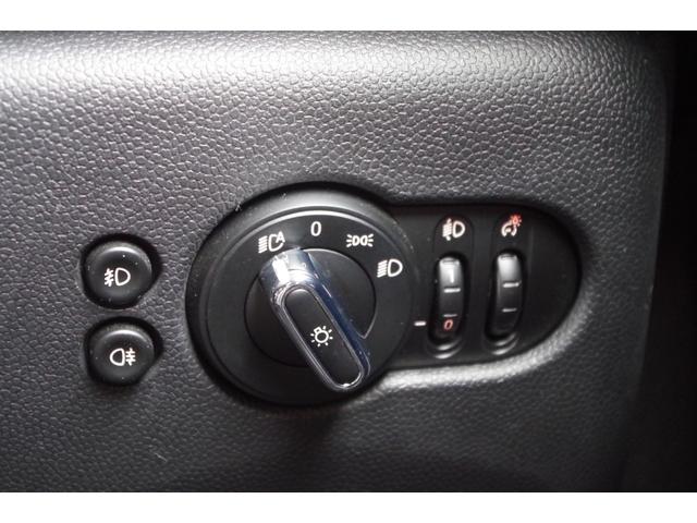 ＭＩＮＩ クーパー　アダプティブクルーズコントロール　インテリジェントセーフティ　ペッパーパッケージ　ヘッドアップディスプレイ　パークディスタンスコントロール　バックカメラ　純正ナビ　ドラレコ　ＥＴＣ　ＬＥＤヘッドライト（16枚目）