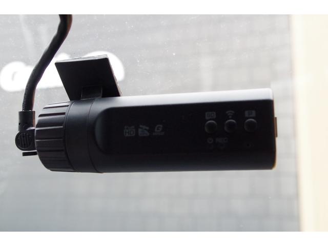 GLE GLE400d 4マチックスポーツ 黒革 ACC RSP パノラミックSR HUD Burmester BSM 全周囲C 純正ナビ ドラレコ ETC フルセグTV パフュームアトマイザー 温冷カップホルダー GPSレーダー探知機(22枚目)