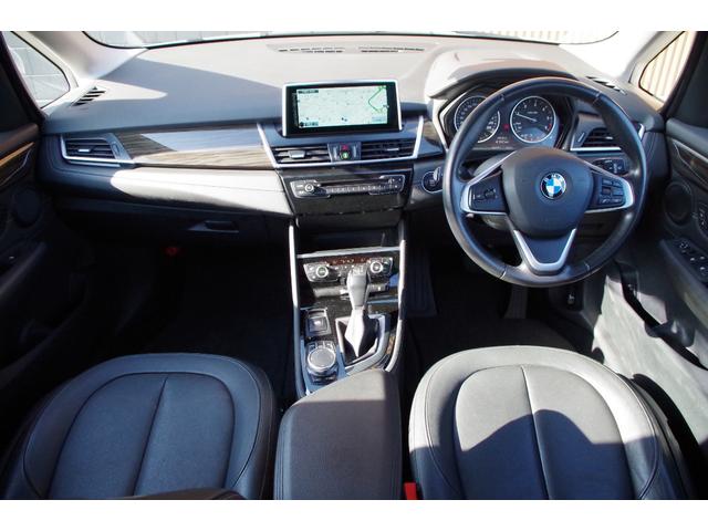 2シリーズ 218dアクティブツアラー ラグジュアリー ブラックレザーシート インテリジェントセーフティ コンフォートパッケージ パークディスタンスコントロール バックカメラ iDriveナビ ドラレコ ETC シートヒーター シートポジションメモリー機能(4枚目)