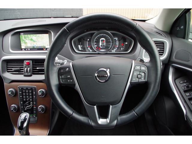 V40 D4 インスクリプション ブラックレザーシート アダプティブクルーズコントロール インテリセーフ harman/kardon パークセンサー ブラインドスポットモニター バックカメラ 純正ナビ ドラレコ ETC シートHI(5枚目)