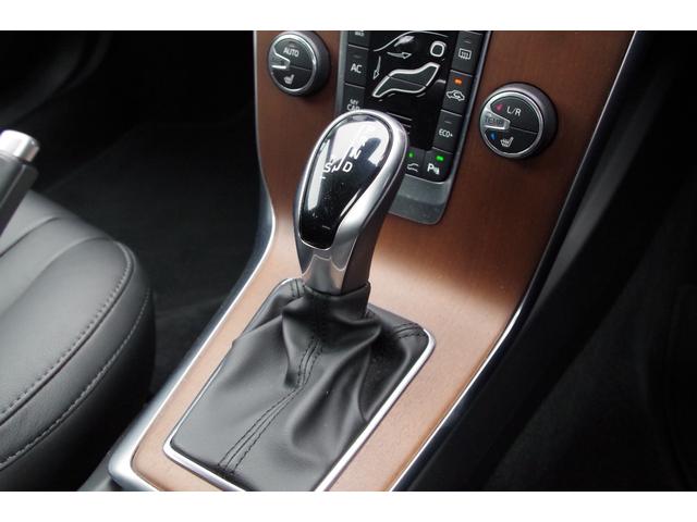 V40 D4 インスクリプション ブラックレザーシート アダプティブクルーズコントロール インテリセーフ harman/kardon パークセンサー ブラインドスポットモニター バックカメラ 純正ナビ ドラレコ ETC シートHI(17枚目)