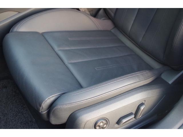 Ａ５スポーツバック ４０ＴＦＳＩスポーツ　１オーナー　黒革シート　ＡＣＣ　ラグジュアリーＰＫＧ　アシスタンスＰＫＧ　マトリクスＬＥＤ　バーチャルコックピット　ＣａｒＰｌａｙ　ＢＳＭ　全周囲カメラ　純正ナビ　ドラレコ　ＥＴＣ　フルセグＴＶ（32枚目）