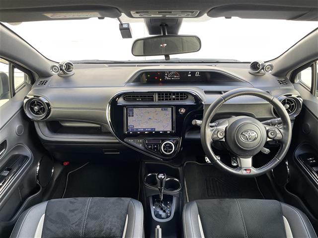 アクア G GRスポーツ・17インチパッケージ GR本革巻きステアリング GRボディーストライプ 純正SDナビ フルセグTV Bluetooth バックカメラ シートヒーター クルーズコントロール ETC Aライト Aハイビーム LKA(2枚目)