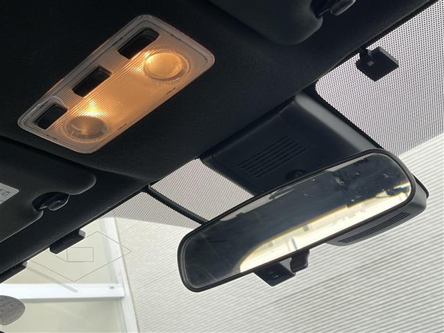 アクア G GRスポーツ・17インチパッケージ GR本革巻きステアリング GRボディーストライプ 純正SDナビ フルセグTV Bluetooth バックカメラ シートヒーター クルーズコントロール ETC Aライト Aハイビーム LKA(22枚目)