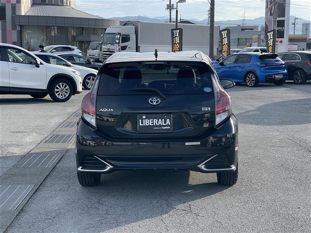 アクア G GRスポーツ・17インチパッケージ GR本革巻きステアリング GRボディーストライプ 純正SDナビ フルセグTV Bluetooth バックカメラ シートヒーター クルーズコントロール ETC Aライト Aハイビーム LKA(35枚目)