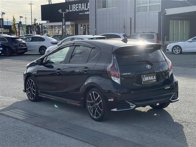 アクア G GRスポーツ・17インチパッケージ GR本革巻きステアリング GRボディーストライプ 純正SDナビ フルセグTV Bluetooth バックカメラ シートヒーター クルーズコントロール ETC Aライト Aハイビーム LKA(43枚目)