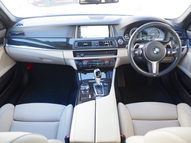 523d セレブレーションエディションバロン Mスポベース200台限定車/ACC/ホワイトレザー/イージークローズD/パワーバックD/ナビTV/LEDヘッドライト/シートヒーター(4枚目)