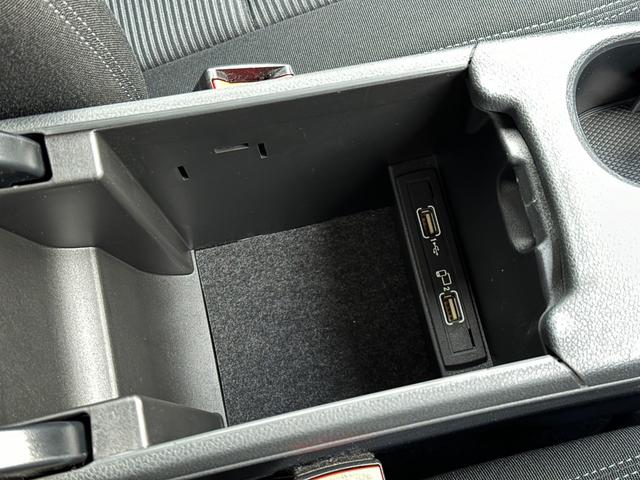 Ｂクラス Ｂ１８０　レーダーセーフティＰＫＧ　ベーシックＰＫＧ　ナビゲーションＰＫＧ　Ｂカメラ　フルセグ　ＡｐｐｌｅＣａｒｐｌａｙ　前席シートヒーター　パークトロニック　ＬＥＤヘッドライト　純正１６インチＡＷ（20枚目）