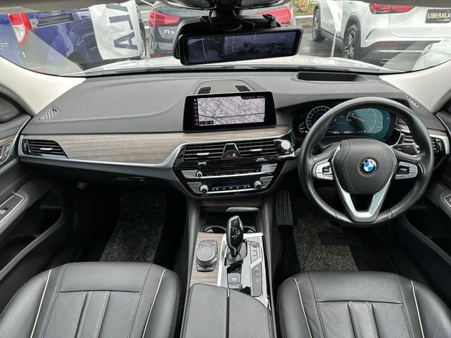 ６３０ｉ　グランツーリスモ　ラグジュアリー　アップグレードＰＫＧ　ＡＣＣ　ＨＵＤ　ｈａｒｍａｎ／ｋａｒｄｏｎ　パノラマＳＲ　ダコタレザー　ドライブアシスト　純正ＨＤＤナビ　全方位カメラ　パワーテールゲート　ＬＥＤライト　ＯＰ純正２０ＡＷ(4枚目)