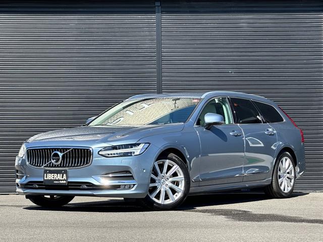 Ｖ９０ Ｄ４　インスクリプション　ベージュ革　パノラマＳＲ　ｈａｒｍａｎ／ｋａｒｄｏｎ　ＡＣＣ　純正ＨＤＤナビ　全方位Ｃ　Ｃａｒｐｌａｙ　ＣｉｔｙＳａｆｅｔｙ　ＬＫＡ　ＬＣＭＡ　全席シートヒーター　ベンチレーション　パワーテールゲート（35枚目）