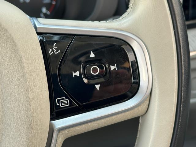 ＸＣ６０ Ｄ４　ＡＷＤ　インスクリプション　チャコールレザー　ｈａｒｍａｎ／ｋａｒｄｏｎ　ＡＣＣ　ＨＵＤ　純正ＨＤＤナビ　全方位カメラ　ＡｐｐｌｅＣａｒｐｌａｙ　シートヒーター　ベンチレーション　ステアリングＨ　パワーテールゲート　ＬＥＤライト（8枚目）