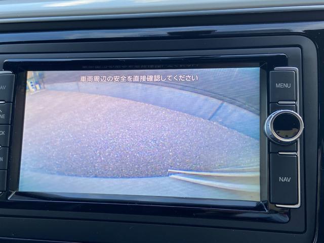 ザ・ビートル デザイン　純正メモリナビ　バックカメラ　Ｂｌｕｅｔｏｏｔｈ　ＣＤ　ＤＶＤ　フルセグＴＶ　クルコン　ブラインドスポットディテクション　スマートキー　プッシュスタート　キセノン　前後フォグ　ＥＴＣ　純正１６ＡＷ（10枚目）