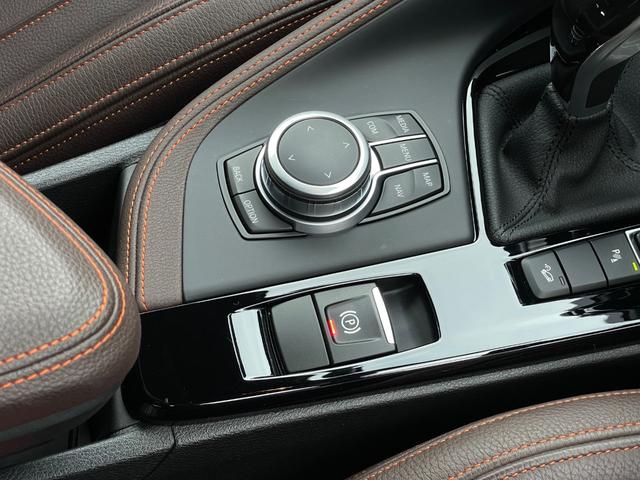 Ｘ２ ｘＤｒｉｖｅ　２０ｄＭスポーツＸエディションジョイ＋　茶革　ハイライン　コンフォートＡ　インテリＳ　前席シートＨ　電動Ｒゲート　純正ＨＤＤナビ　ＡＣＣ　ＬＫＡ　アンビエントＬ　ＯＰ１９インチＡＷ　Ａライト　ＬＥＤヘッド　取説　保証書　スペアキー（19枚目）