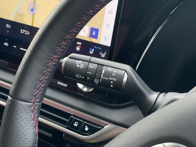 ＲＸ ＲＸ５００ｈ　Ｆスポーツパフォーマンス　１オーナー　フルＴＲＤ　マクレビ　パノラマＳＲ　フルセグ　全周囲Ｃ　全席シートＨ　全席シートＡ　ＨＵＤ　純正メモリナビ　電動Ｒゲート　デジタルインナーミラー　橙キャリパー　赤革　ＡＣＣ　ＬＫＡ　ＢＳＭ（8枚目）