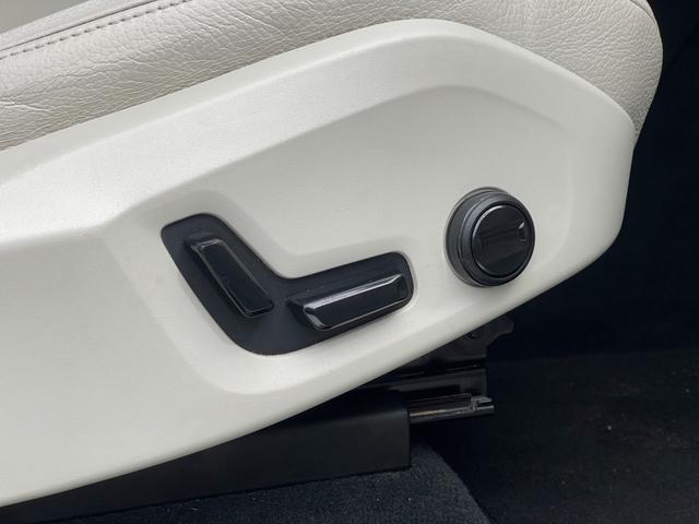 XC60 D4 AWD モーメンタム ワンオーナー 白革シートH 純正メモリナビフルセグBT AppleCarPlay 自動駐車 自動発車 衝突回避 CTA ACC アダプティブベンディングライト LKA BLIS(26枚目)