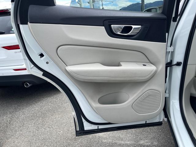 XC60 D4 AWD モーメンタム ワンオーナー 白革シートH 純正メモリナビフルセグBT AppleCarPlay 自動駐車 自動発車 衝突回避 CTA ACC アダプティブベンディングライト LKA BLIS(35枚目)