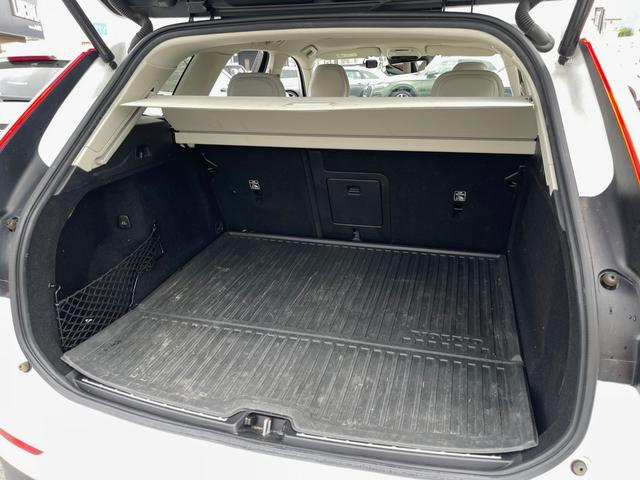 XC60 D4 AWD モーメンタム ワンオーナー 白革シートH 純正メモリナビフルセグBT AppleCarPlay 自動駐車 自動発車 衝突回避 CTA ACC アダプティブベンディングライト LKA BLIS(38枚目)