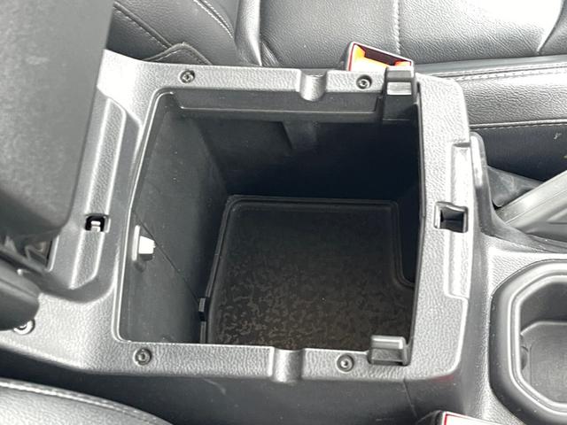 ジープ・ラングラーアンリミテッド サハラ　黒革　前席シートＨ　ハンドルＨ　純正Ｕｃｏｎｎｅｃｔナビ　Ｂカメラ　Ｓカメラ　Ｆカメラ　ＡｐｐｌｅＣａｒＰｌａｙ　ＡｎｄｒｏｉｄＡｕｔｏ　フルセグ　ＵＳＢ　ＡＵＸ　ＢＴ　アルパイン　ＡＣＣ　ＢＳＡ（23枚目）