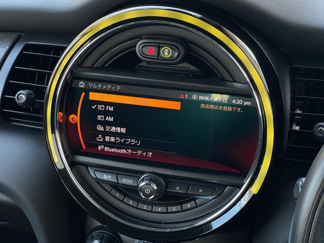 ＭＩＮＩ クーパーＤ　ユーザー買取車　黒革　シートＨ　純正ナビ　インテリジェントセーフティ　Ｂカメラ　Ｂｌｕｅｔｏｏｔｈ　ＥＴＣ　パークディスタンスコントロール　純正前後ドライブレコーダー　スマートキー（13枚目）