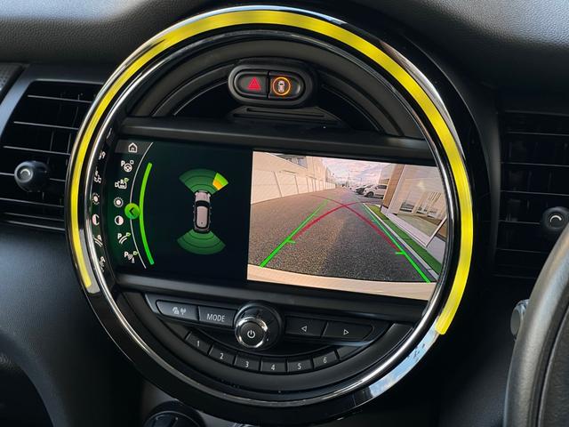 ＭＩＮＩ クーパーＤ　ユーザー買取車　黒革　シートＨ　純正ナビ　インテリジェントセーフティ　Ｂカメラ　Ｂｌｕｅｔｏｏｔｈ　ＥＴＣ　パークディスタンスコントロール　純正前後ドライブレコーダー　スマートキー（17枚目）