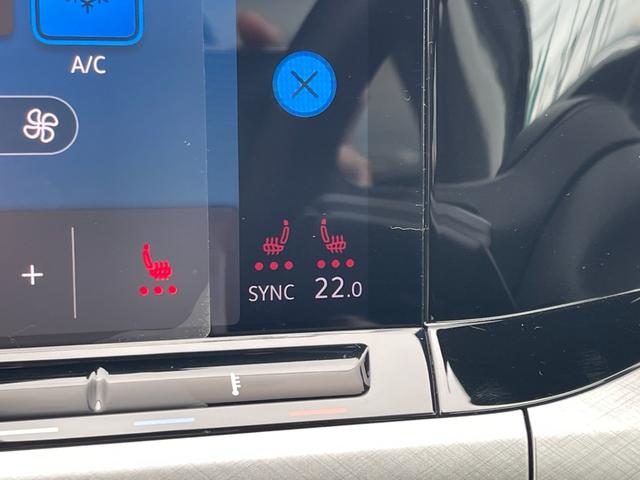 ゴルフヴァリアント ＴＤＩ　アクティブアドバンス　プラチナムエディション　ＤｉｓｃｏｖｅｒＰｒｏ　マトリＬＥＤ　Ｉ．ＱＬＩＧＨＴ　ＨＵＤ　ＡＣＣ　プリクラ　ＬＫＡ　Ｄコックピット　Ｂカメラ　前後ＰＤＣ　フルセグ　ＣａｒＰｌａｙ　ＡｎｄｒｏｉｄＡｕｔｏ　ＥＴＣ　純正１７ＡＷ（21枚目）