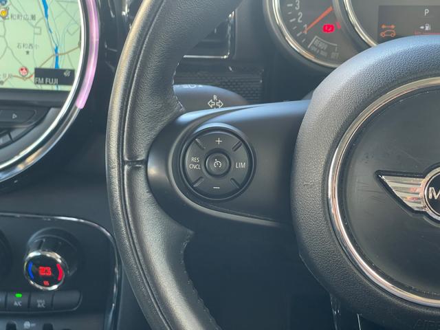 ＭＩＮＩ クーパー　クラブマン　ペッパーパッケージ　純正ＨＤＤナビ　Ｂｌｕｅｔｏｏｔｈ　バックカメラ　電動パーキングブレーキ　ミラー一体型ＥＴＣ　クルーズコントロール　ドライブレコーダー　ＬＥＤヘッドライト　フォグライト　保証書（7枚目）